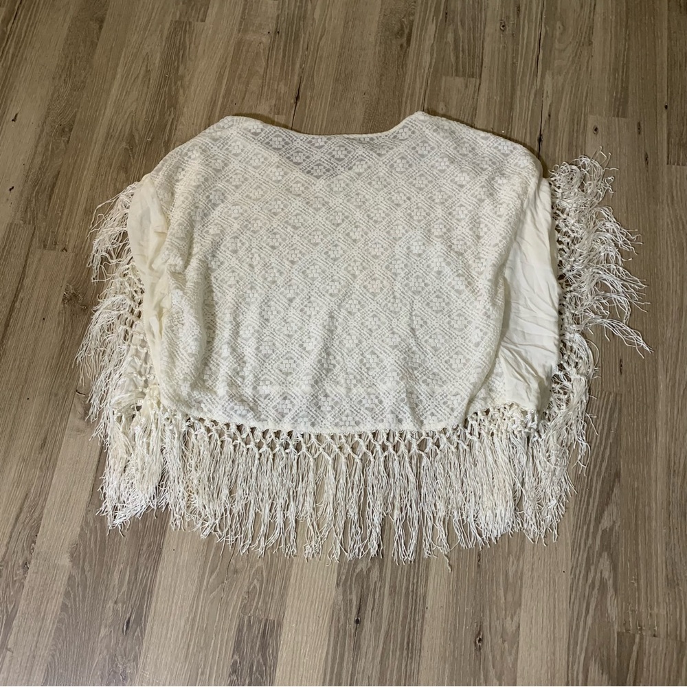 Boho Cream Crochet Lace Top Sz M / L Festival Coverup Fringe Gypsy Fairycore - Picture 4 of 11